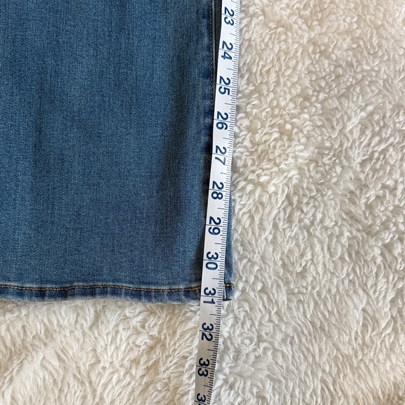 Old Navy Women's Mid Rise Kicker Boot Cut Jeans - Picture 8 of 8